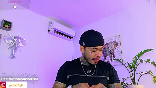 JordanSmiith  online show from 06-18-26, 09:53
