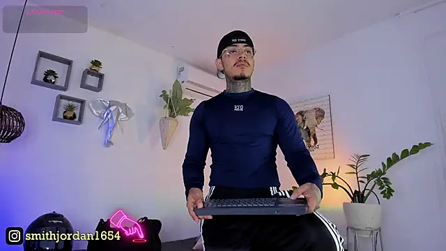 JordanSmiith  online show from 03-17-25, 08:51