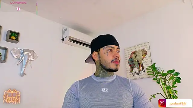 JordanSmiith  online show from 06-24-26, 09:23