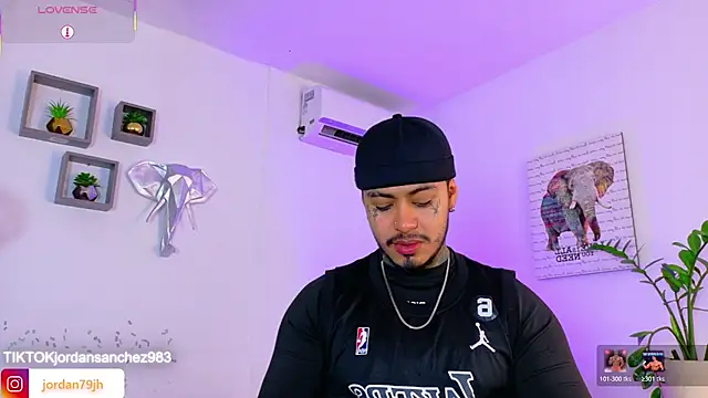 JordanSmiith  online show from 06-17-26, 09:36