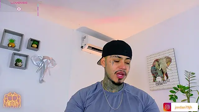 JordanSmiith  online show from 07-25-26, 10:27