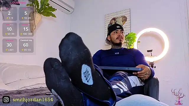 JordanSmiith  online show from 10-24-25, 09:14