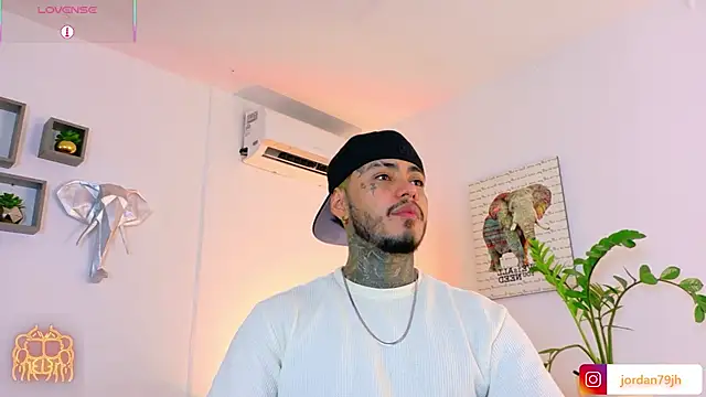 JordanSmiith  online show from 07-09-26, 10:09