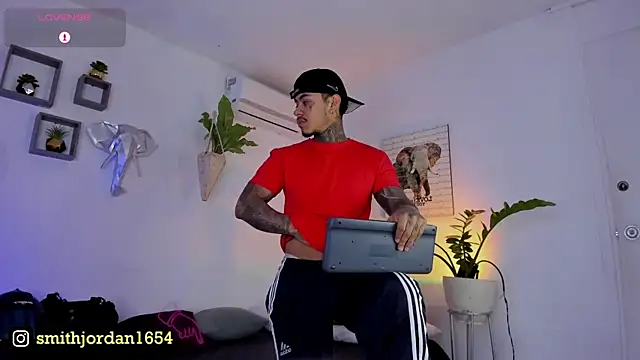 JordanSmiith  online show from 03-18-25, 08:26