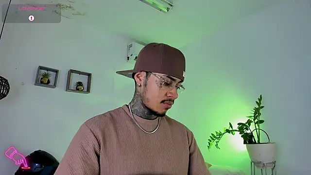 JordanSmiith  online show from 02-22-25, 07:58
