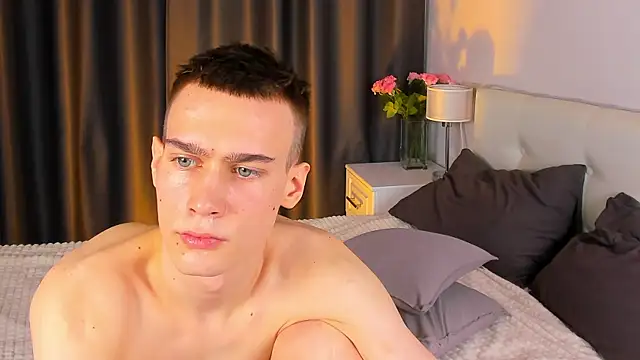 Snapshot of Kevin_Kesi chatting on 02-02-25, 09:18 Kevin Kesi online show from 02-02-25, 09:18