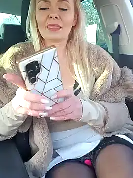 GjuliaX online show from 02-09-25, 09:05