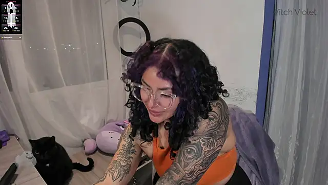 Snapshot of witchviolet chatting on 01-31-25, 02:26 witchviolet online show from 01-31-25, 02:26