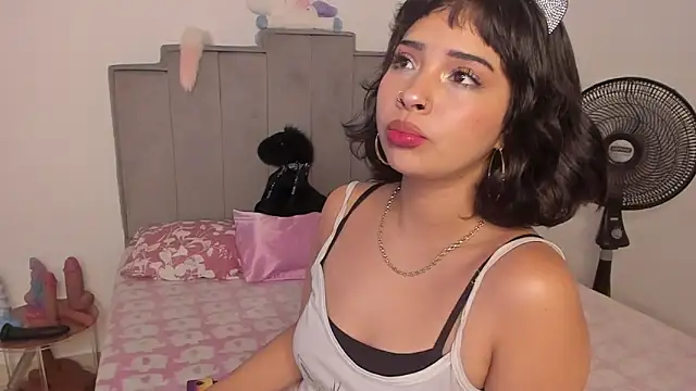 chloe watson  online show from 07-09-26, 12:11