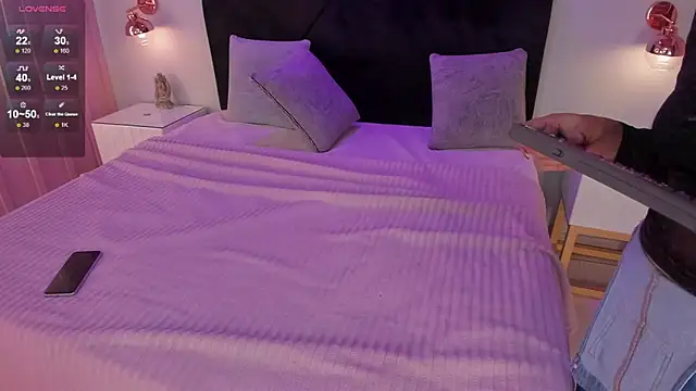 chloe watson  online show from 12-03-25, 07:46