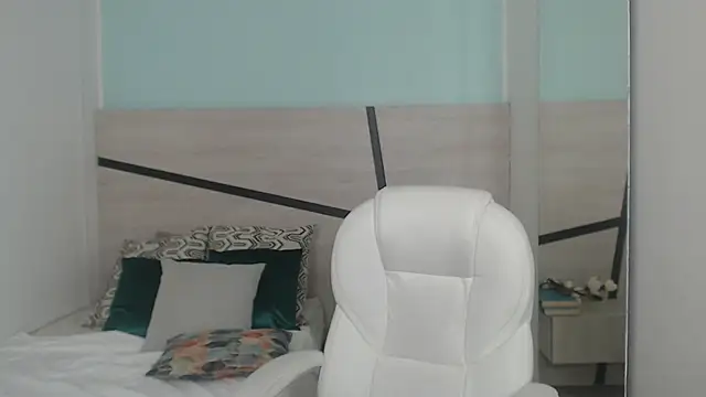 Snapshot of heidy_hoiss chatting on 01-09-25, 10:41 heidy hoiss online show from 01-09-25, 10:41