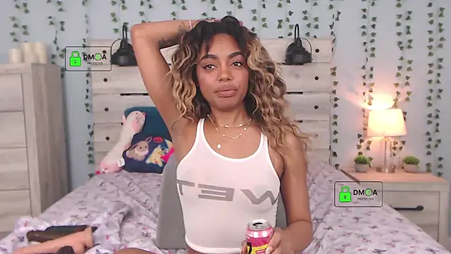 RobynKnight online show from 11-14-25, 06:39