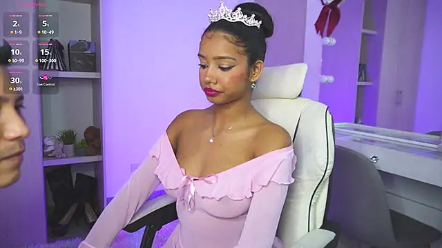 Snapshot of forever__young chatting on 10-24-25, 04:22 forever  young online show from 10-24-25, 04:22