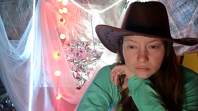 Snapshot of Jony_Marta chatting on 10-15-25, 03:53 Jony Marta online show from 10-15-25, 03:53