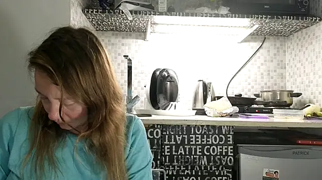 Snapshot of Jony_Marta chatting on 03-04-25, 11:00 Jony Marta online show from 03-04-25, 11:00