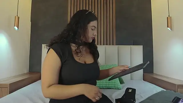 Snapshot of eva_daemon chatting on 01-17-26, 11:58 eva daemon online show from 01-17-26, 11:58