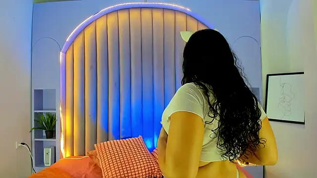 Snapshot of eva_daemon chatting on 09-25-25, 11:38 eva daemon online show from 09-25-25, 11:38