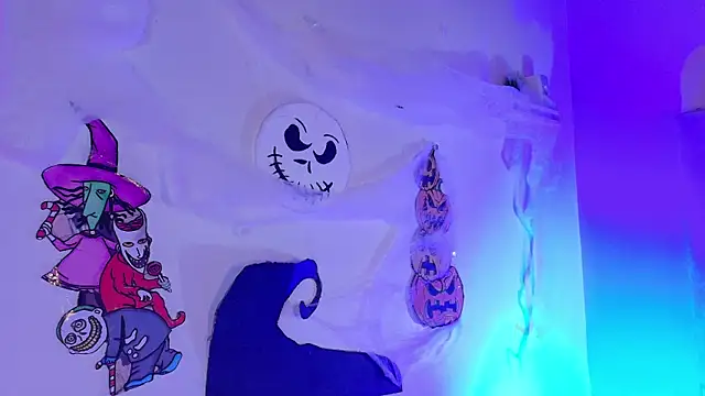 eva daemon online show from 10-31-25, 11:40