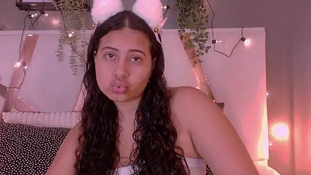 Snapshot of eva_daemon chatting on 09-23-25, 11:39 eva daemon online show from 09-23-25, 11:39