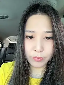 Snapshot of Fannywell chatting on 05-19-26, 06:42 Fannywell online show from 05-19-26, 06:42