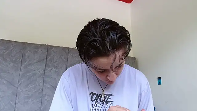 linda 33 online show from 11-17-25, 02:54