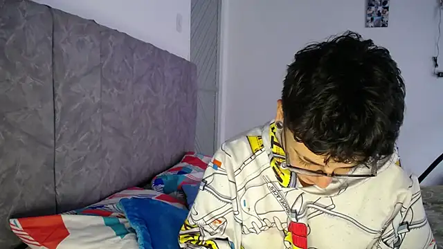 linda 33 online show from 02-17-26, 03:53