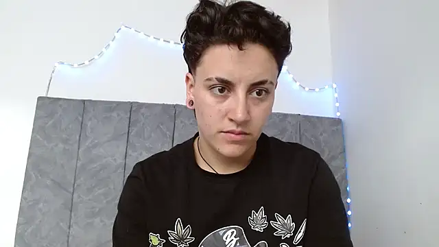 linda 33 online show from 09-25-25, 06:58