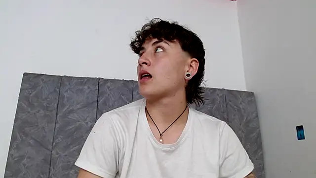 linda 33 online show from 10-30-25, 08:17