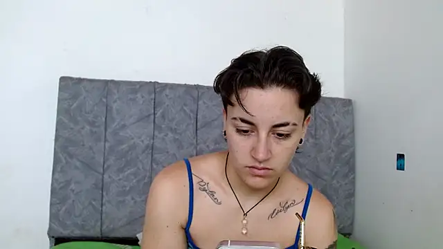 linda 33 online show from 11-07-25, 01:48