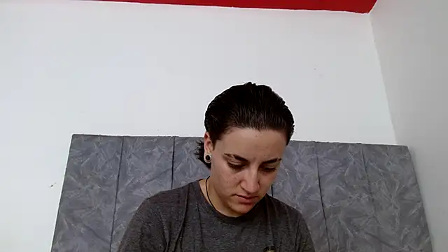 linda 33 online show from 11-10-25, 01:16