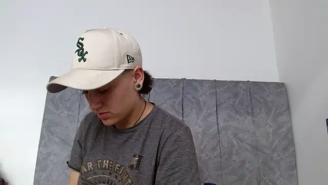 linda 33 online show from 10-29-25, 07:35