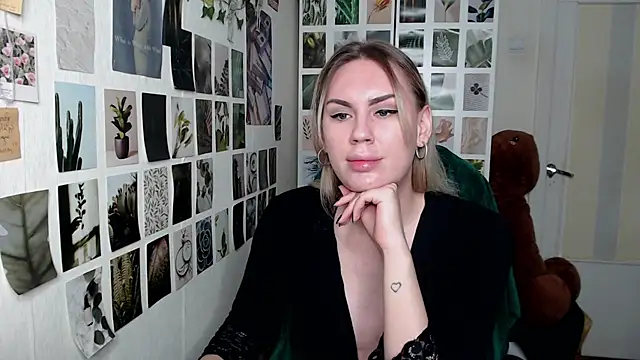 CapriScorpion online show from 09-21-25, 11:37