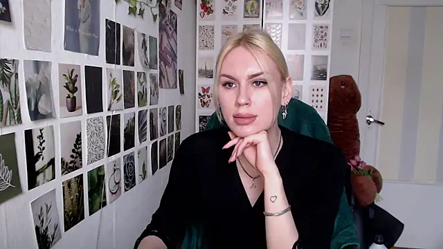 Snapshot of CapriScorpion chatting on 04-30-26, 01:07 CapriScorpion online show from 04-30-26, 01:07