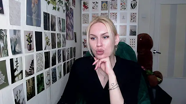 Snapshot of CapriScorpion chatting on 04-27-26, 05:11 CapriScorpion online show from 04-27-26, 05:11