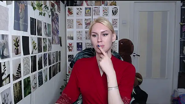 Snapshot of CapriScorpion chatting on 05-25-26, 03:33 CapriScorpion online show from 05-25-26, 03:33