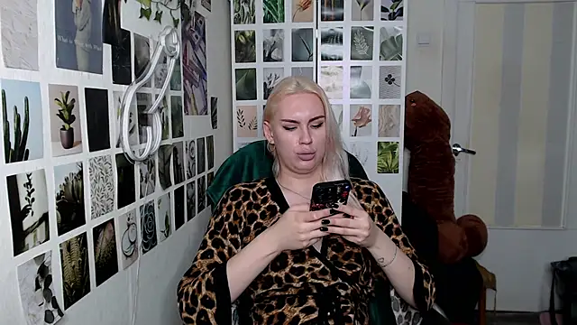 CapriScorpion online show from 10-10-25, 01:23