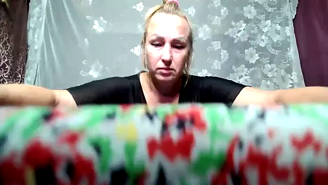 Alina Night 777 online show from 10-13-25, 04:47