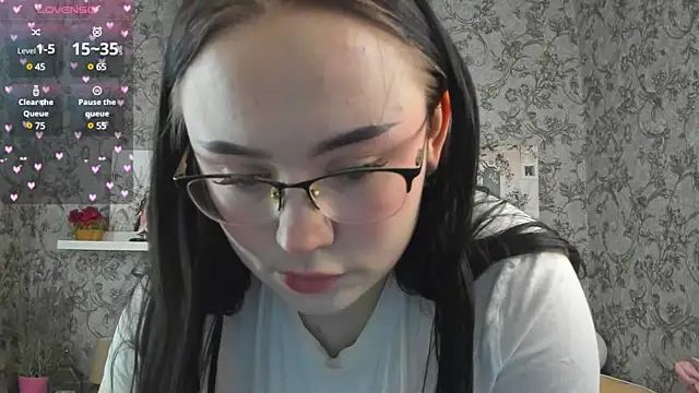 Tina Walker online show from 02-12-25, 12:33