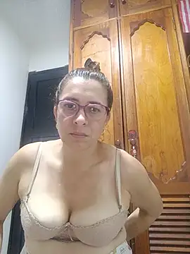 Snapshot of mademonsexy chatting on 07-09-26, 03:40 mademonsexy online show from 07-09-26, 03:40