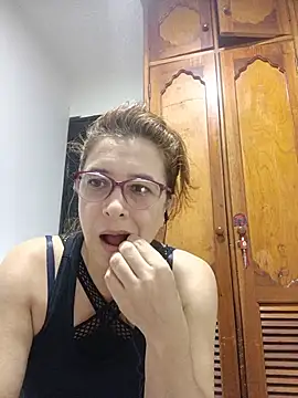 Snapshot of mademonsexy chatting on 06-25-26, 11:10 mademonsexy online show from 06-25-26, 11:10