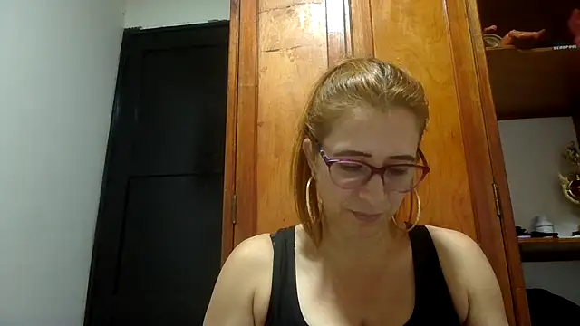Snapshot of mademonsexy chatting on 07-23-26, 04:43 mademonsexy online show from 07-23-26, 04:43