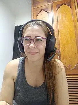 Snapshot of mademonsexy chatting on 07-10-26, 03:39 mademonsexy online show from 07-10-26, 03:39