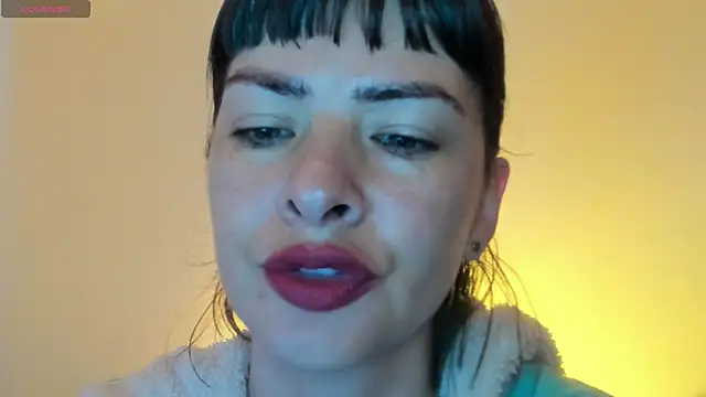 queen fetish online show from 11-20-25, 11:00