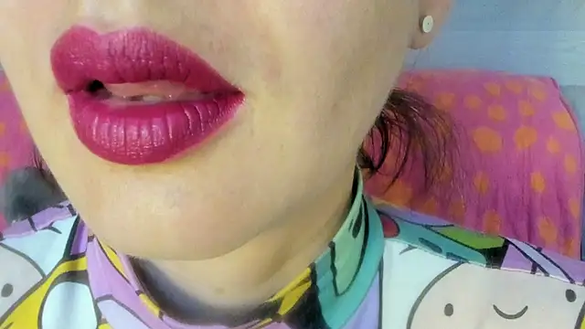 Snapshot of queen_fetish chatting on 07-06-26, 10:44 queen fetish online show from 07-06-26, 10:44