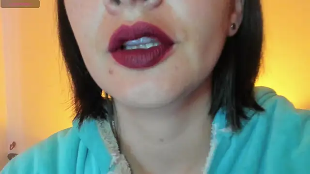 queen fetish online show from 11-19-25, 10:48