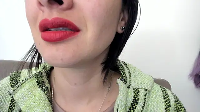 queen fetish online show from 01-17-25, 10:11