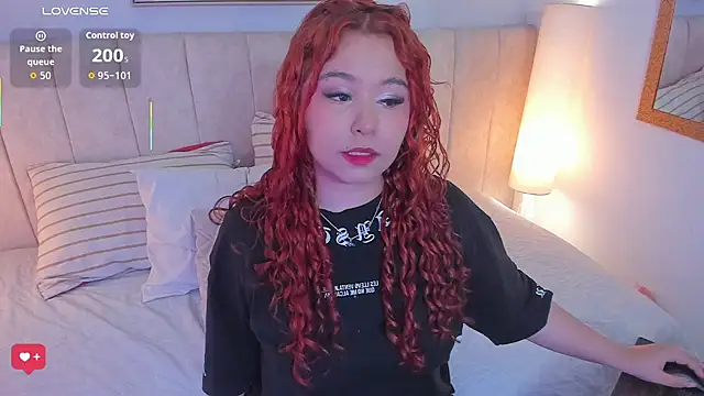 Snapshot of Atenea_cuteee chatting on 02-19-26, 02:08 Atenea cuteee online show from 02-19-26, 02:08