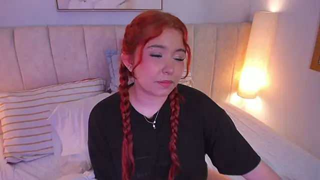 Snapshot of Atenea_cuteee chatting on 02-03-26, 06:40 Atenea cuteee online show from 02-03-26, 06:40