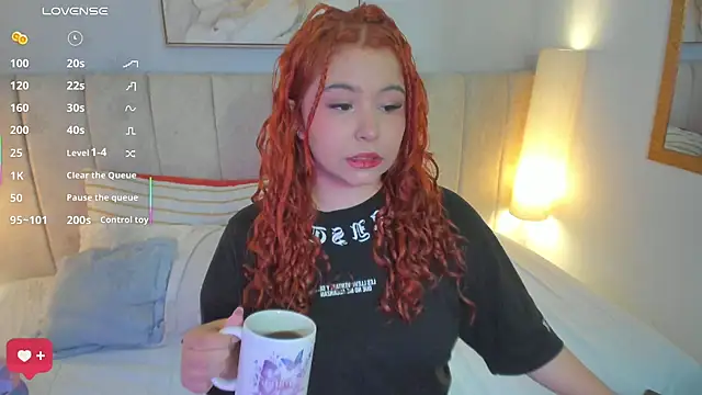 Snapshot of Atenea_cuteee chatting on 02-04-26, 02:06 Atenea cuteee online show from 02-04-26, 02:06