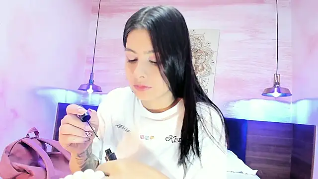 AnneDixie online show from 12-19-25, 03:10